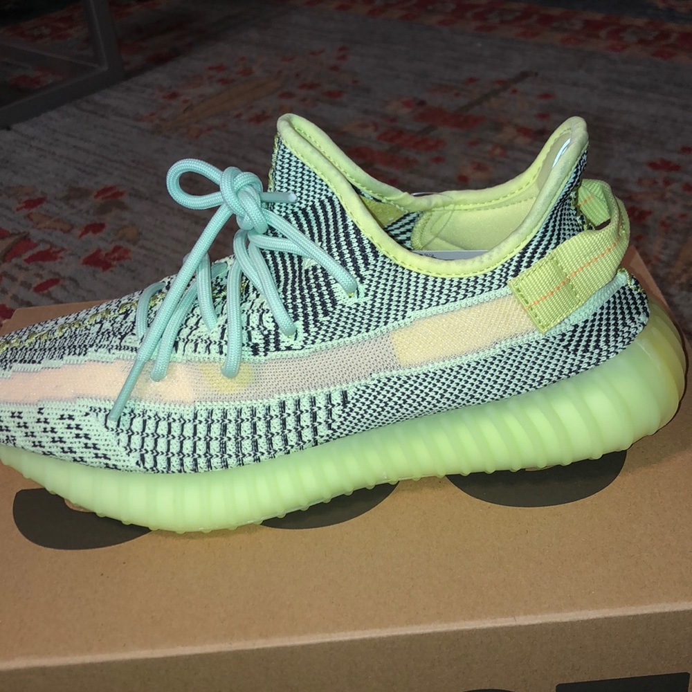 Yeezy boost 350 v2 yeezreel